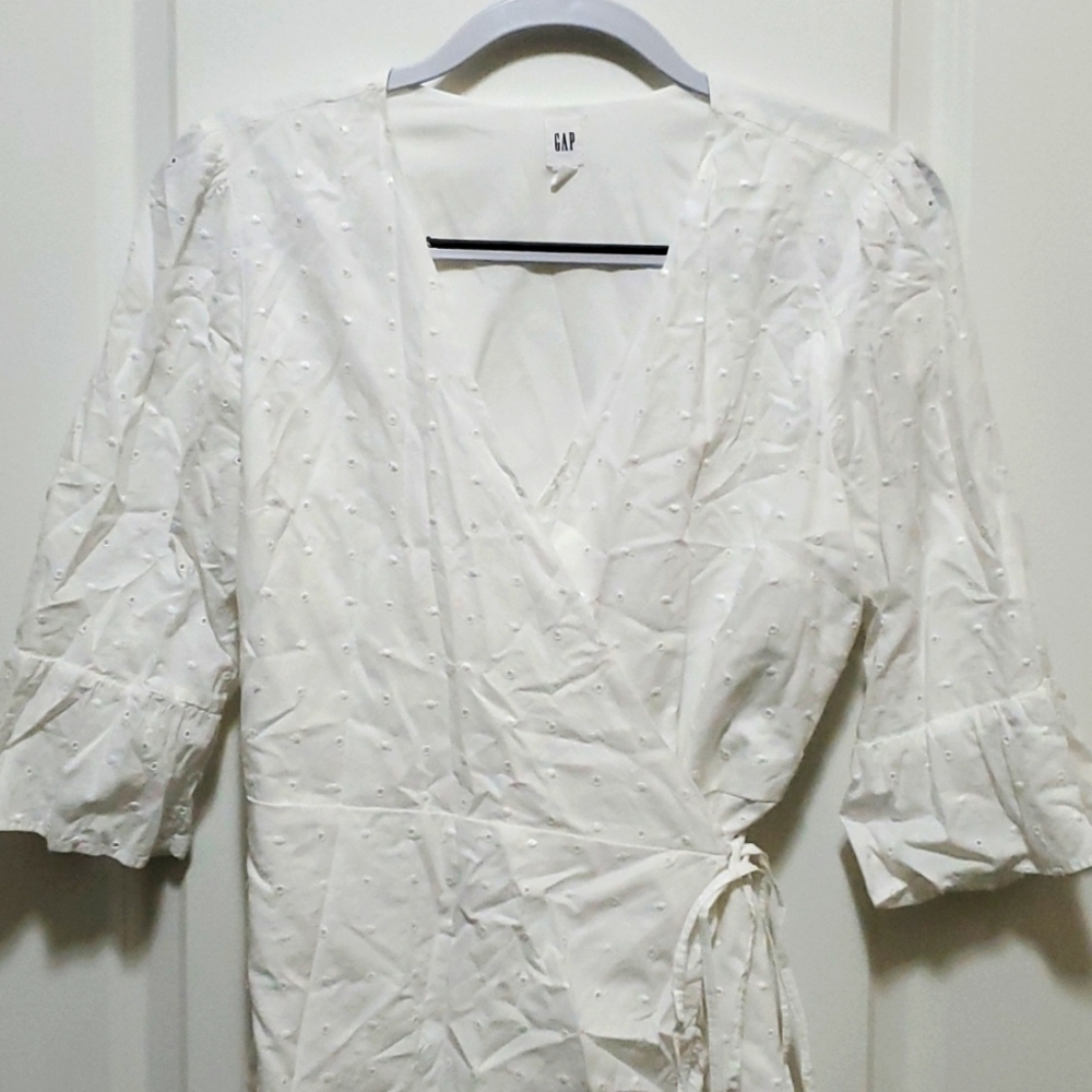 Gap white eyelet embroidered dress